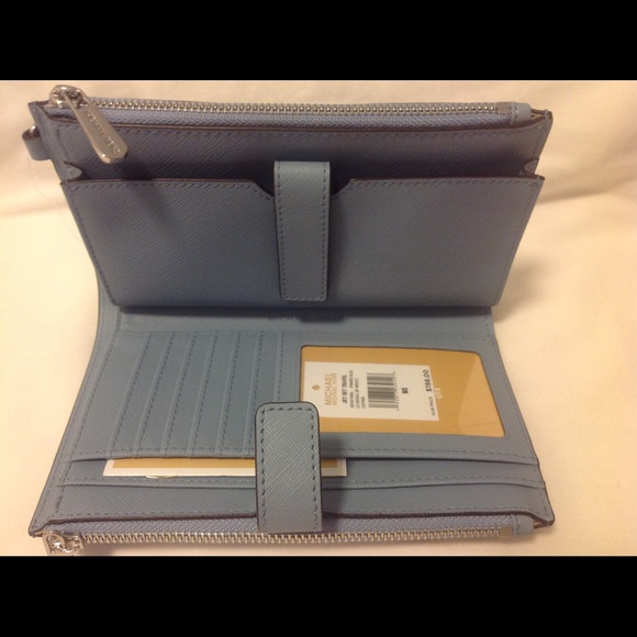 Michael Kors Large Double Zip Wristlit - Picture 4 of 5